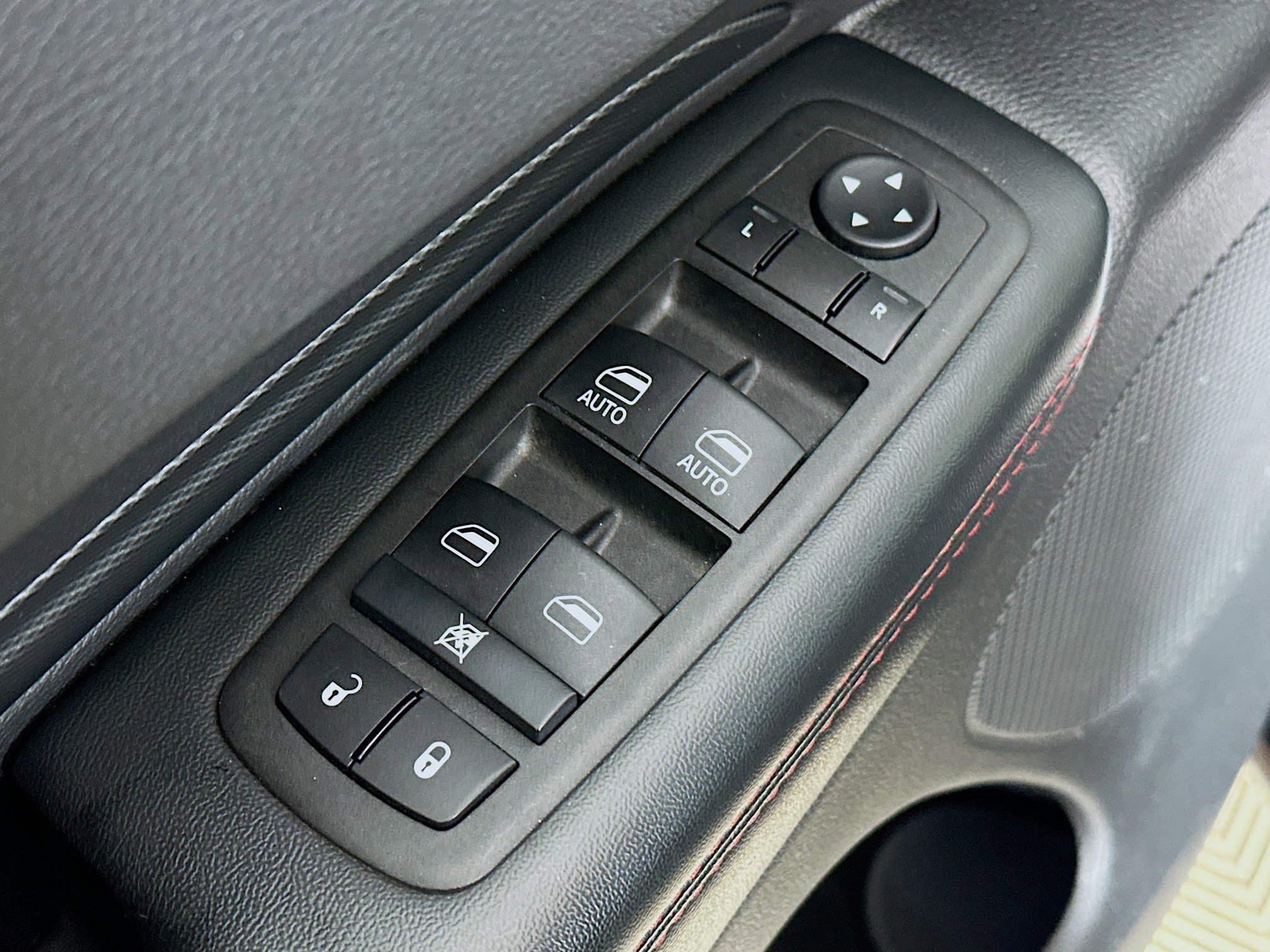 Used 2025 Dodge Durango GT AWD/4WD image 18