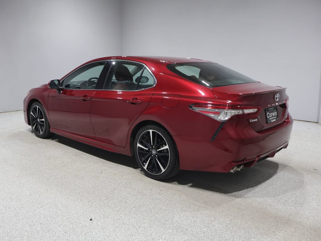 Used 2018 Toyota Camry XSE FWD image 4