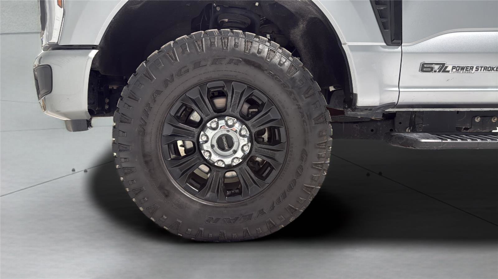 Certified 2024 Ford F250 Lariat w/ Sport Appearance Package image 32