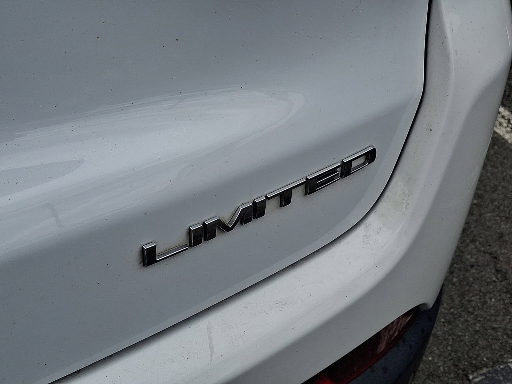 Certified 2022 Jeep Compass Limited w/ Sun and Sound Group image 16