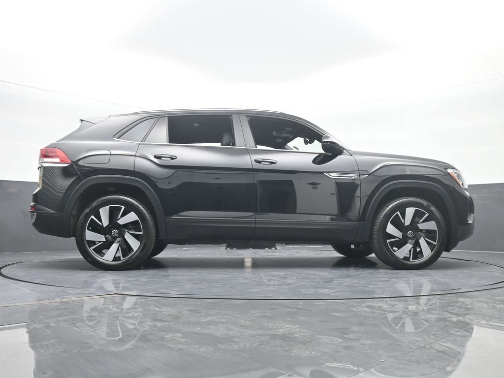 Used 2024 Volkswagen Atlas Cross Sport SE image 60