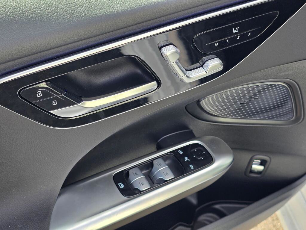 New 2026 Mercedes-Benz C 300 4MATIC Sedan image 34