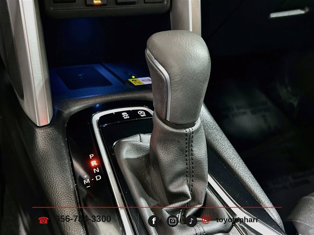 Used 2023 Toyota Corolla Cross XLE w/ Convenience Package FWD image 15