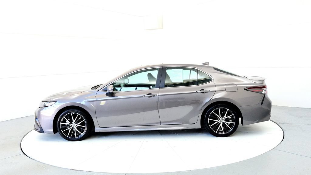 Certified 2024 Toyota Camry SE w/ Cold Weather Package AWD/4WD image 3