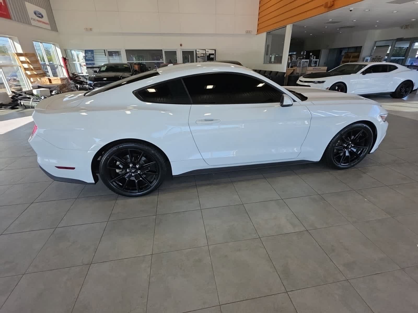 Used 2015 Ford Mustang Premium RWD image 5
