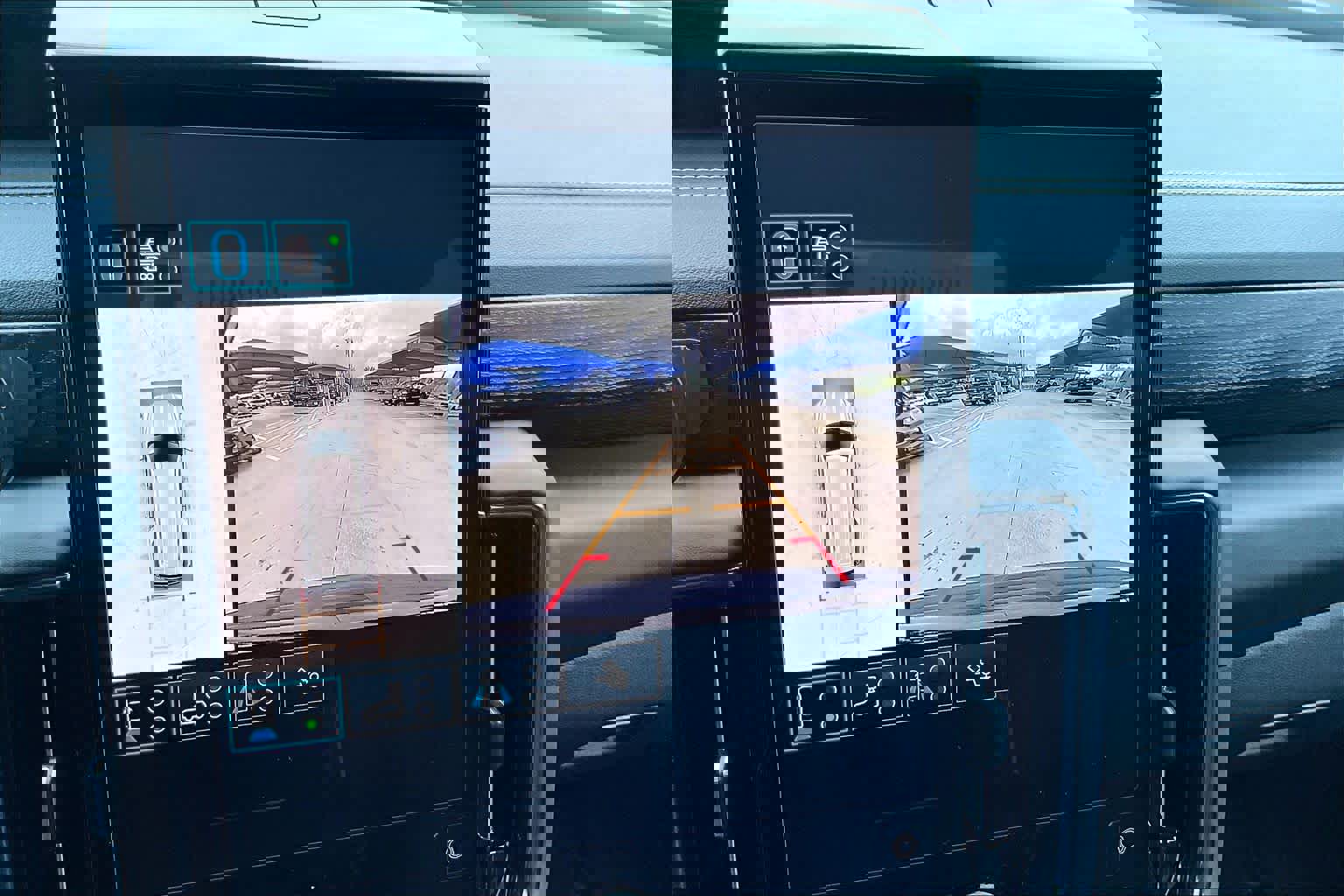 Used 2025 GMC Yukon XL AT4 Ultimate w/ LPO, Floor Liner Package image 27