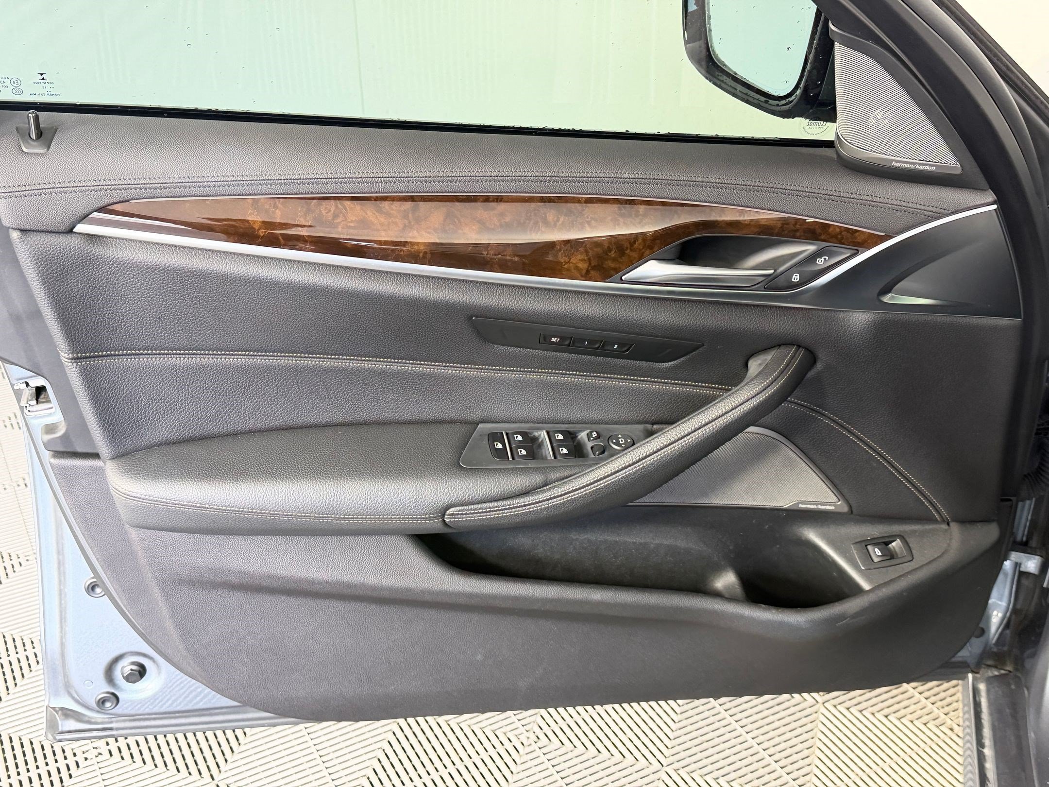 Used 2018 BMW 540i RWD image 13
