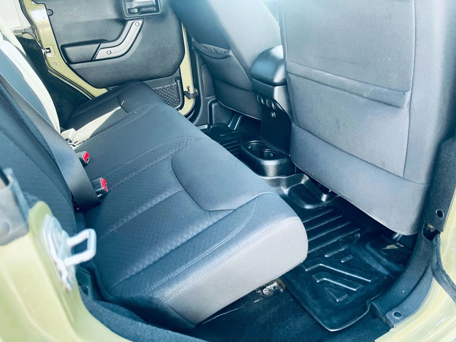 Used 2013 Jeep Wrangler Unlimited Sport image 22