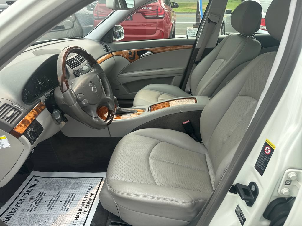 Used 2007 Mercedes-Benz E 350 4MATIC Sedan image 9