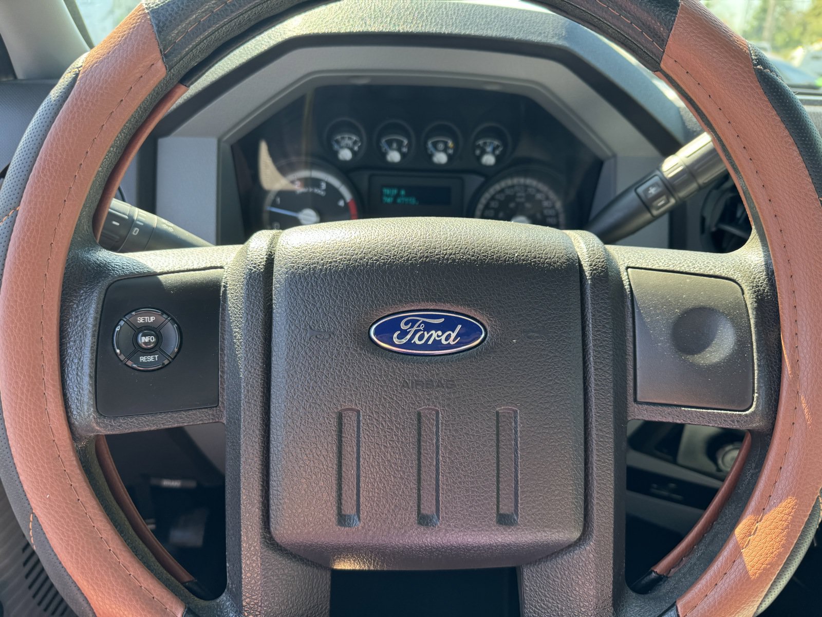 Used 2015 Ford F550 2WD Regular Cab Super Duty image 15