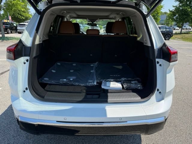 Used 2026 Nissan Rogue Platinum AWD/4WD image 10