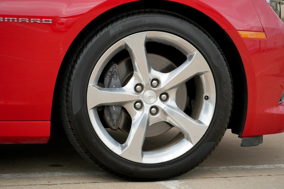 Used 2015 Chevrolet Camaro SS w/ RS Package RWD image 30