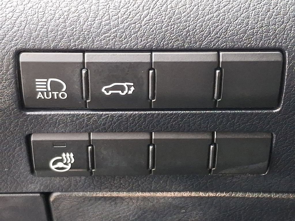 Used 2021 Lexus RX 350L Premium w/ Premium Package image 27