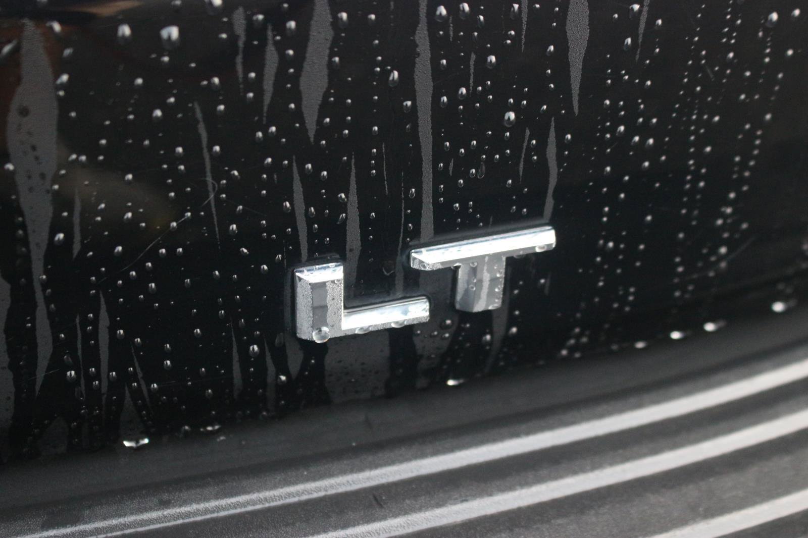 Used 2023 Chevrolet Suburban LT image 10