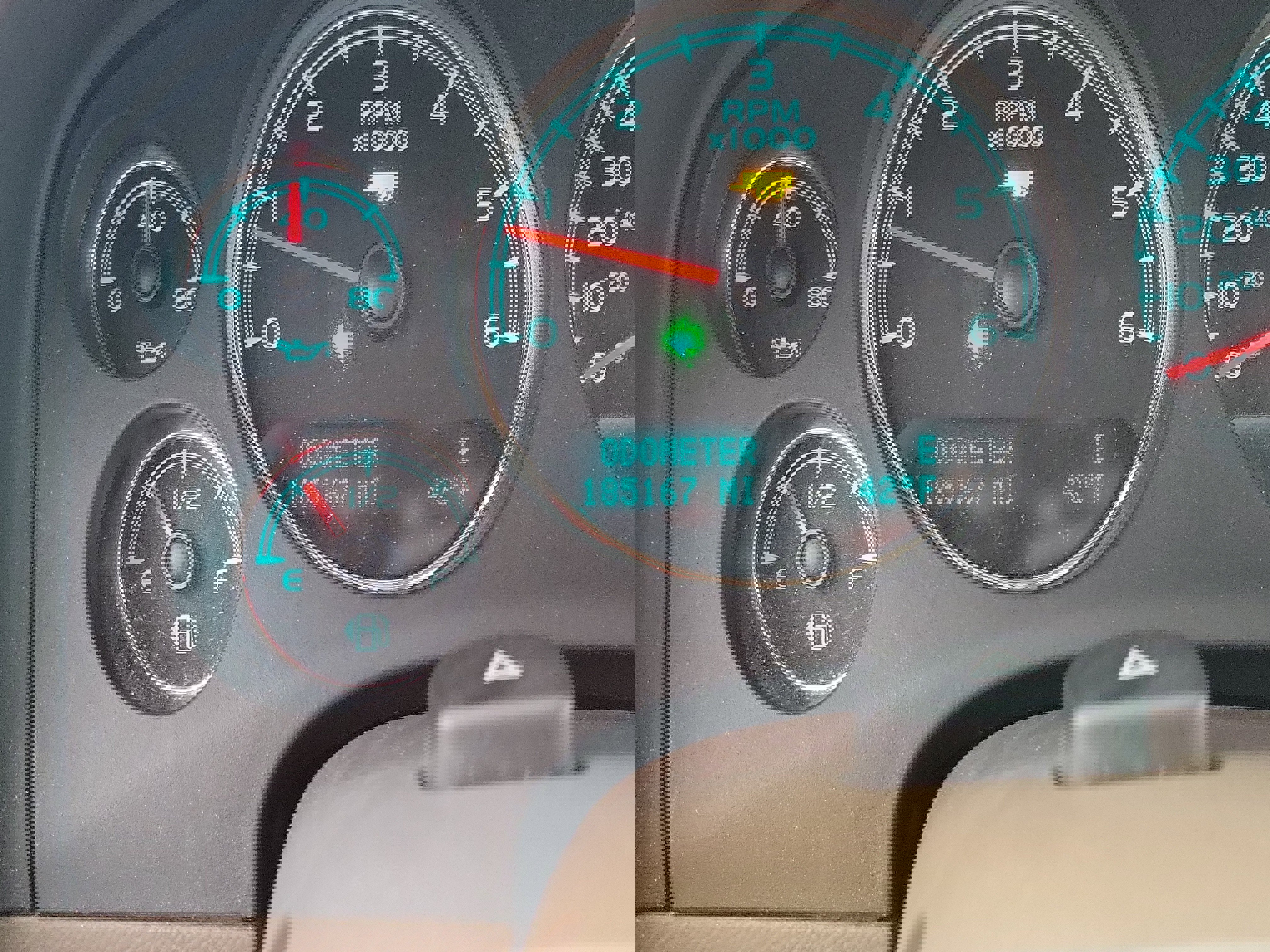 Used 2013 Chevrolet Avalanche LTZ image 25