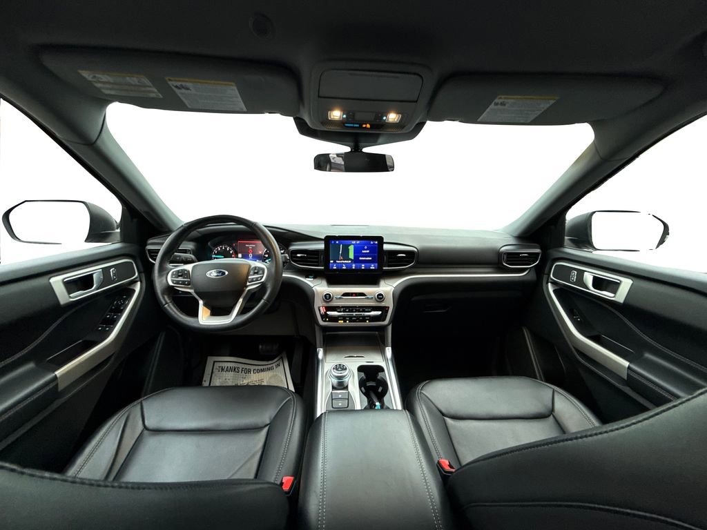 Used 2022 Ford Explorer XLT w/ Equipment Group 202A image 19