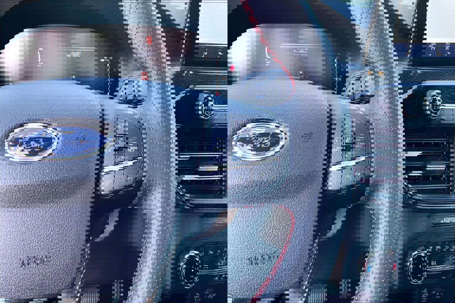 Used 2025 Ford Escape ST-Line AWD/4WD image 25