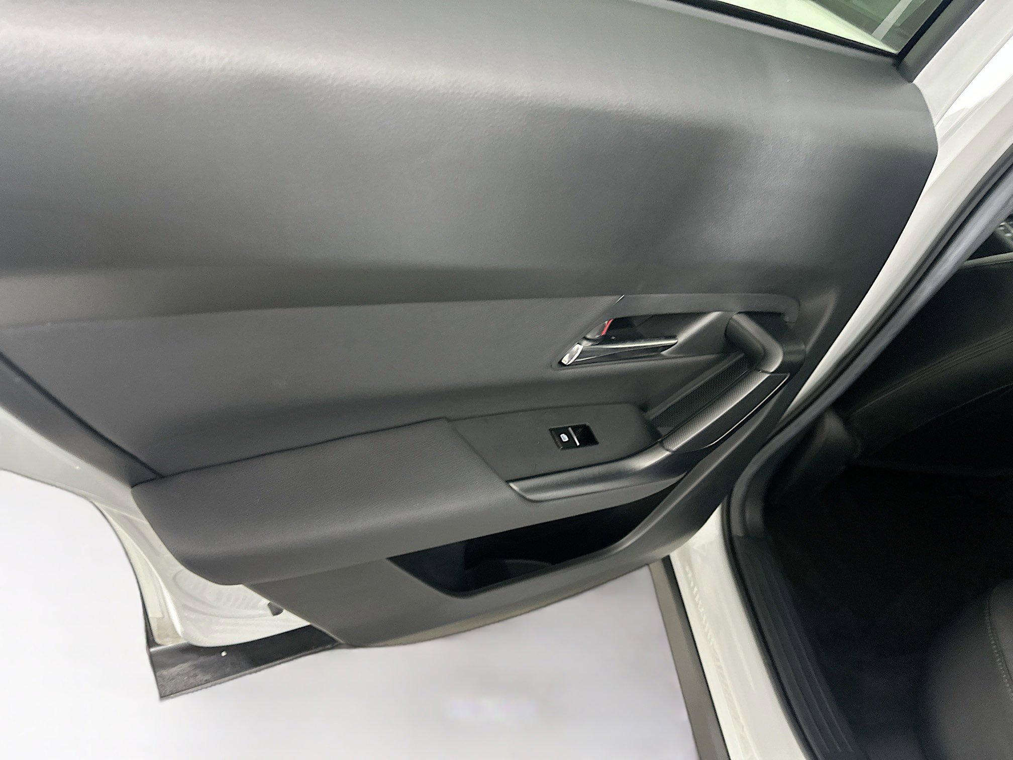 Used 2025 MAZDA CX-50 AWD 2.5 S w/ Premium Plus Pkg image 27