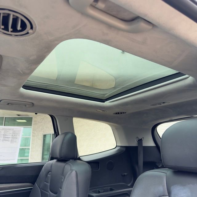 Used 2021 Kia Telluride SX w/ SX Prestige Package image 19