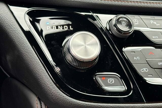 New 2026 Chrysler Pacifica Pinnacle image 21