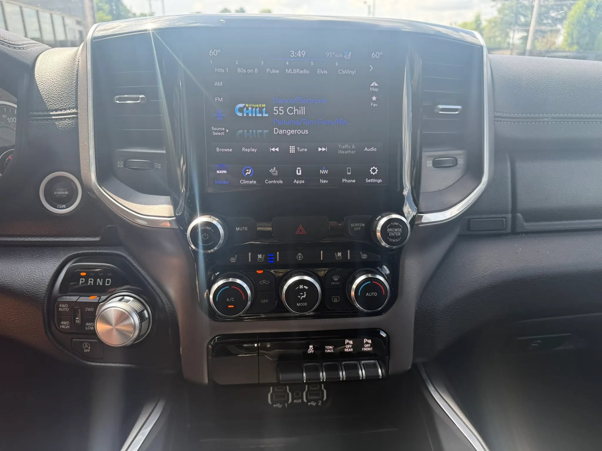 Used 2021 RAM 1500 Laramie w/ Sport Appearance Package AWD/4WD image 13