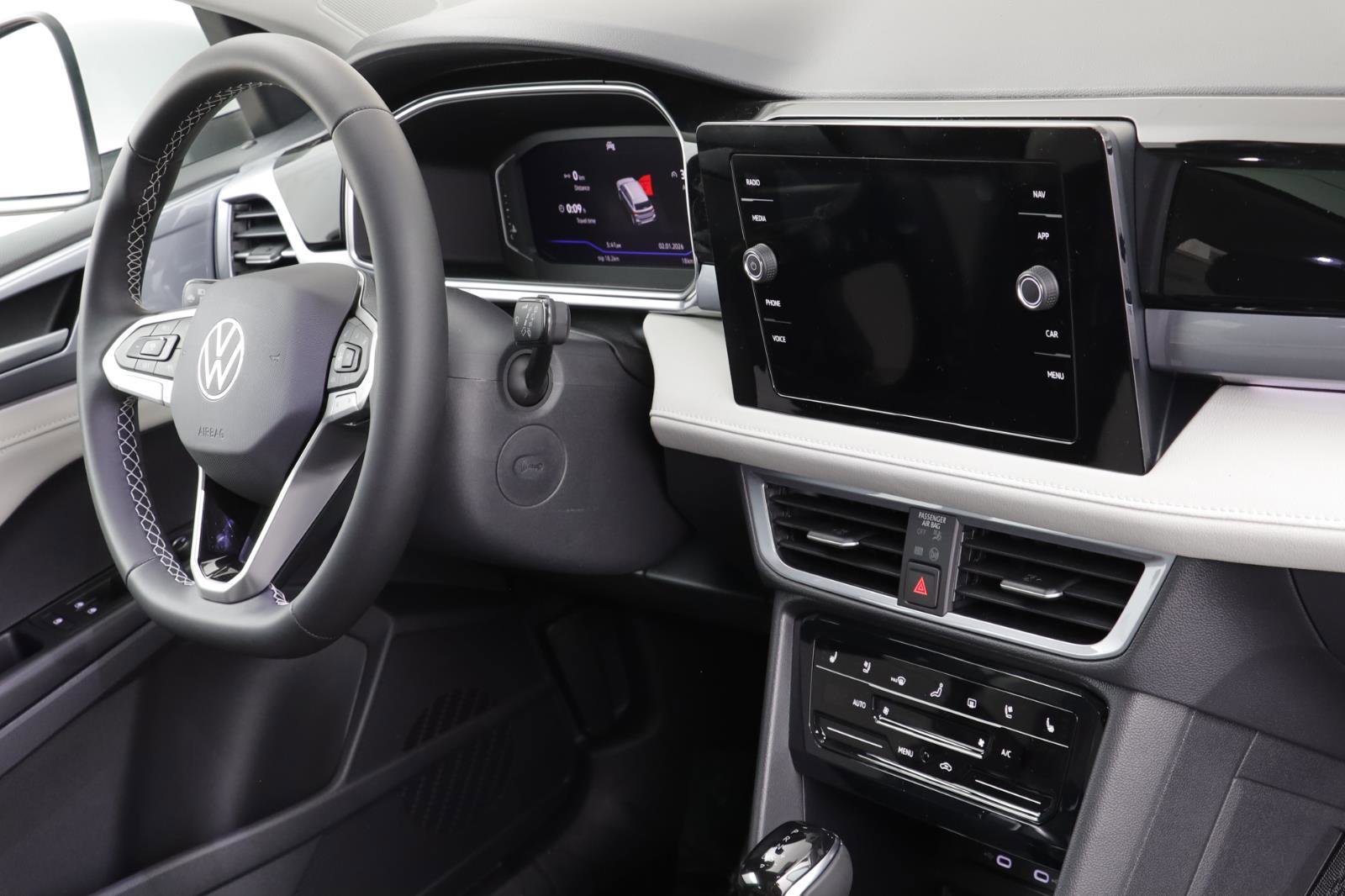 New 2026 Volkswagen Taos SEL image 22