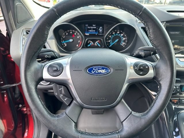 Used 2015 Ford Escape Titanium w/ Equipment Group 301A AWD/4WD image 16