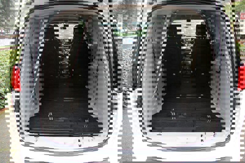 Used 2020 Chrysler Voyager Lxi image 18