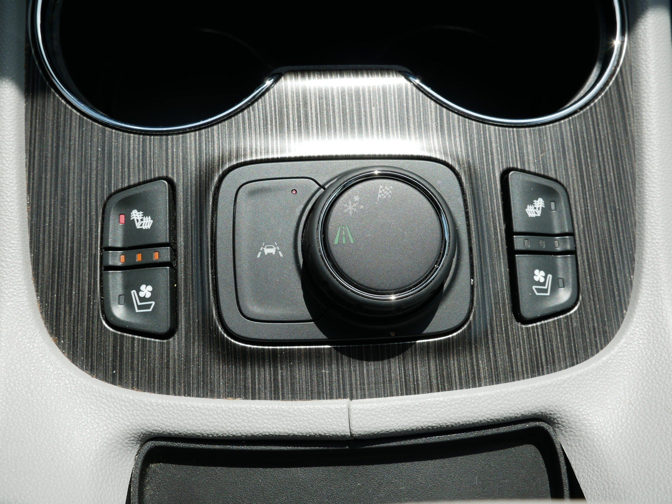 Used 2023 GMC Acadia SLT w/ Preferred Package FWD image 30