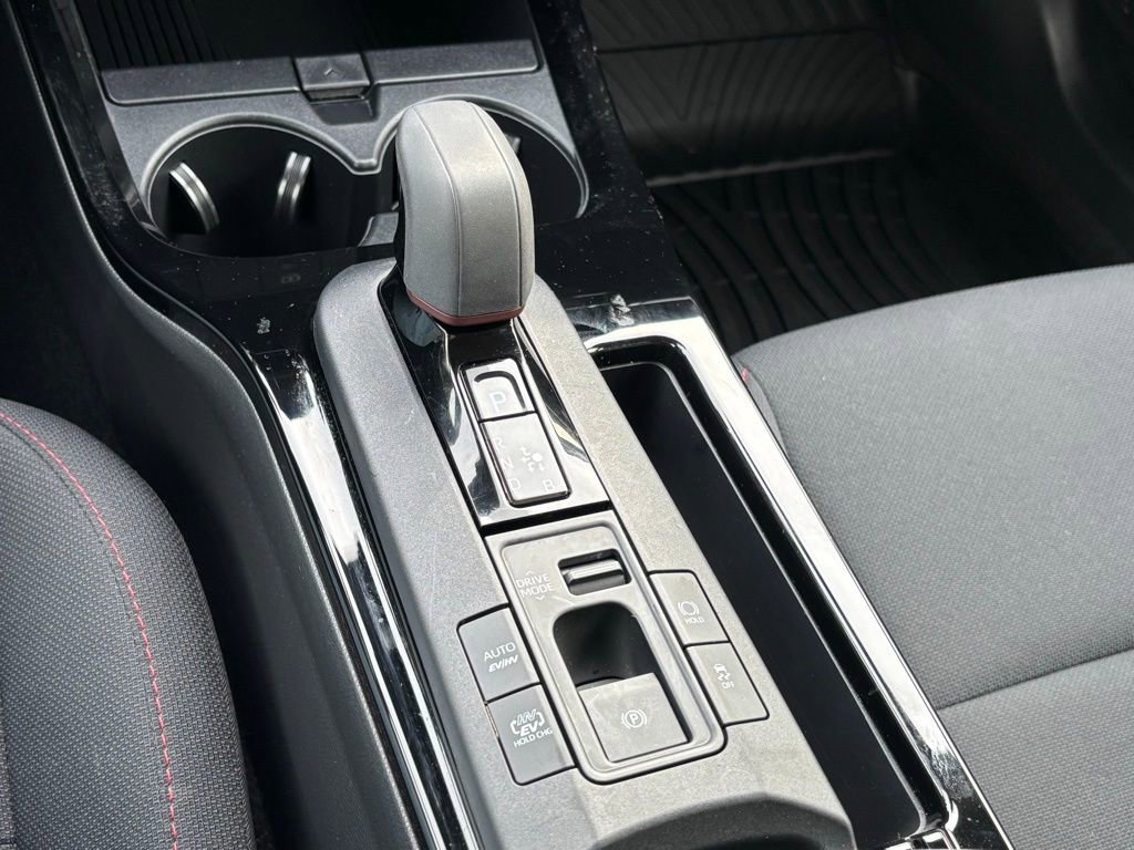 Used 2025 Toyota Prius Plug-In Hybrid image 19