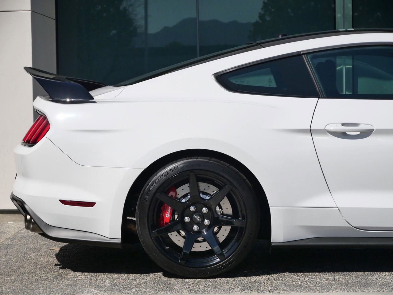 Used 2018 Ford Mustang Shelby GT350R w/ GT350R Equipment Group 920A image 10