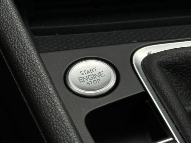 Used 2026 Volkswagen Jetta SE FWD image 21