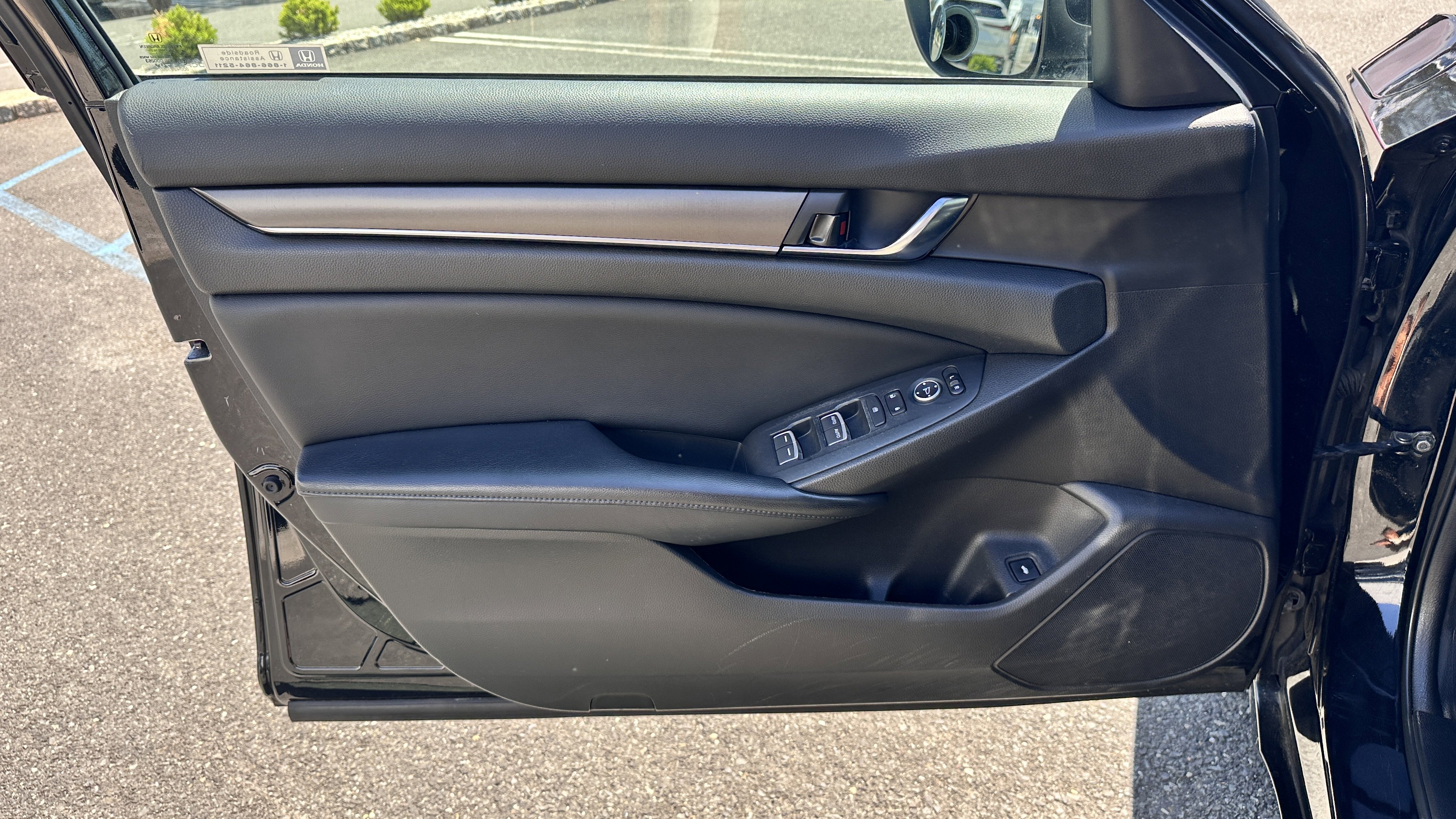 Used 2018 Honda Accord LX image 21