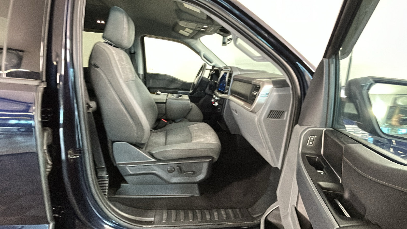 Used 2023 Ford F150 XLT w/ Equipment Group 302A High AWD/4WD image 37