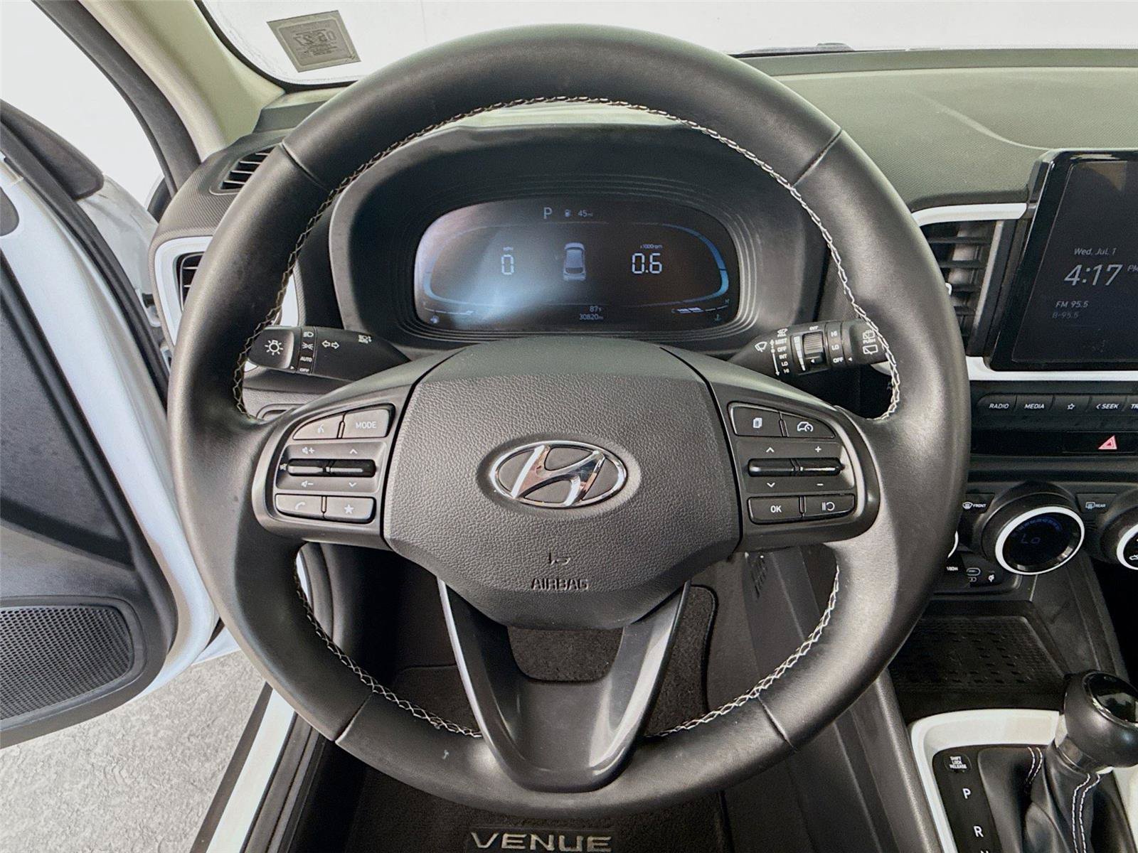 Used 2023 Hyundai Venue Limited w/ Cargo Package FWD image 13