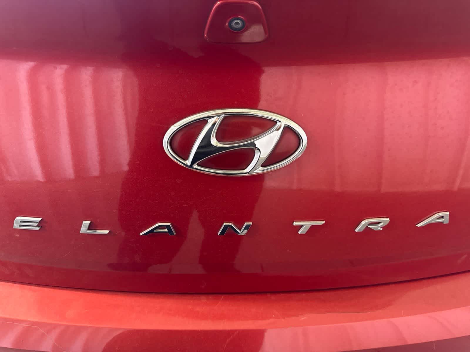 Used 2020 Hyundai Elantra SEL FWD image 14
