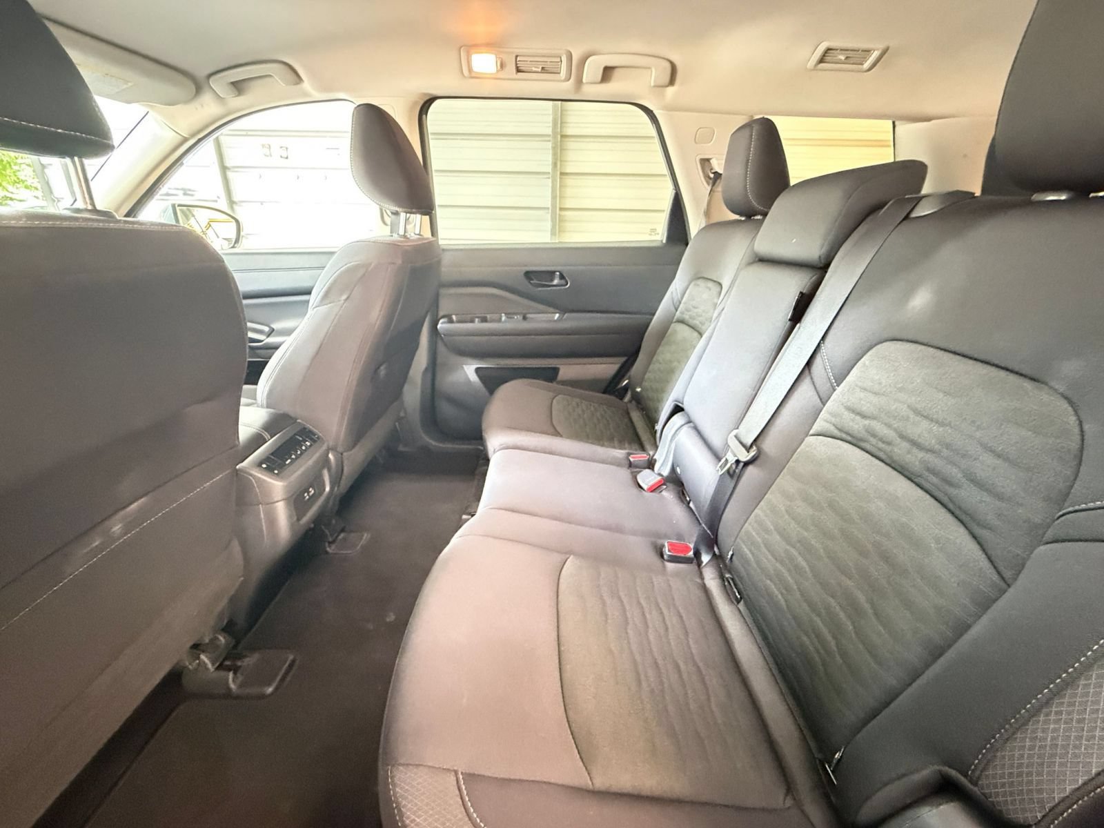 Used 2025 Nissan Pathfinder SV AWD/4WD image 22
