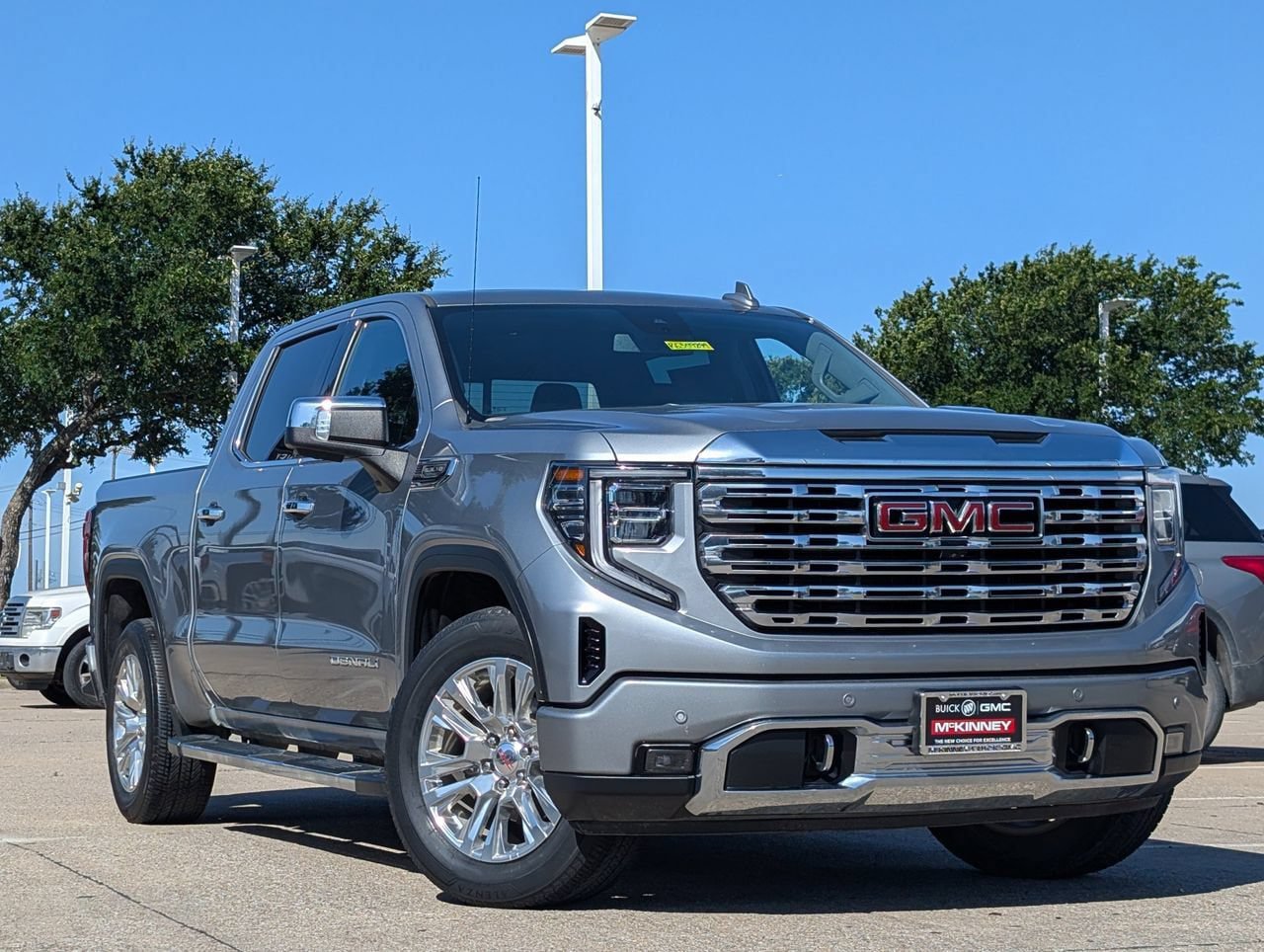 Used 2024 GMC Sierra 1500 Denali RWD image 2
