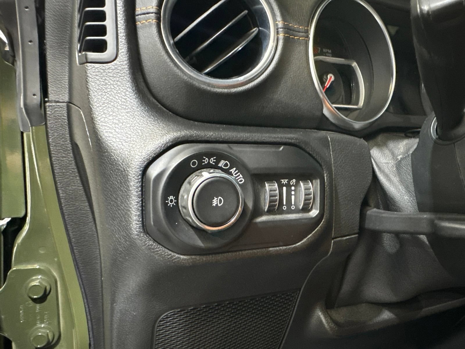 Used 2021 Jeep Wrangler Unlimited Rubicon AWD/4WD image 27