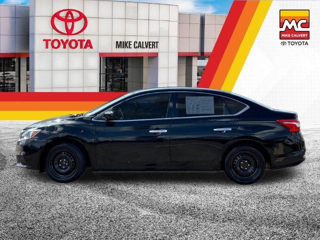 Used 2017 Nissan Sentra SV FWD image 2