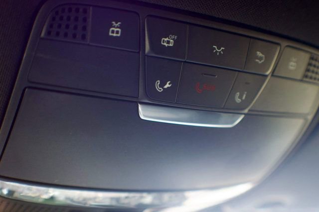 Used 2017 Mercedes-Benz GLC 300 4MATIC image 33