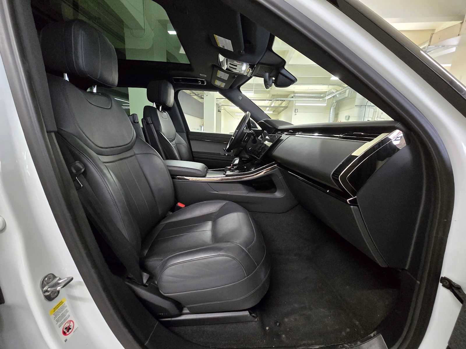 Used 2024 Land Rover Range Rover Sport Dynamic SE AWD/4WD image 11