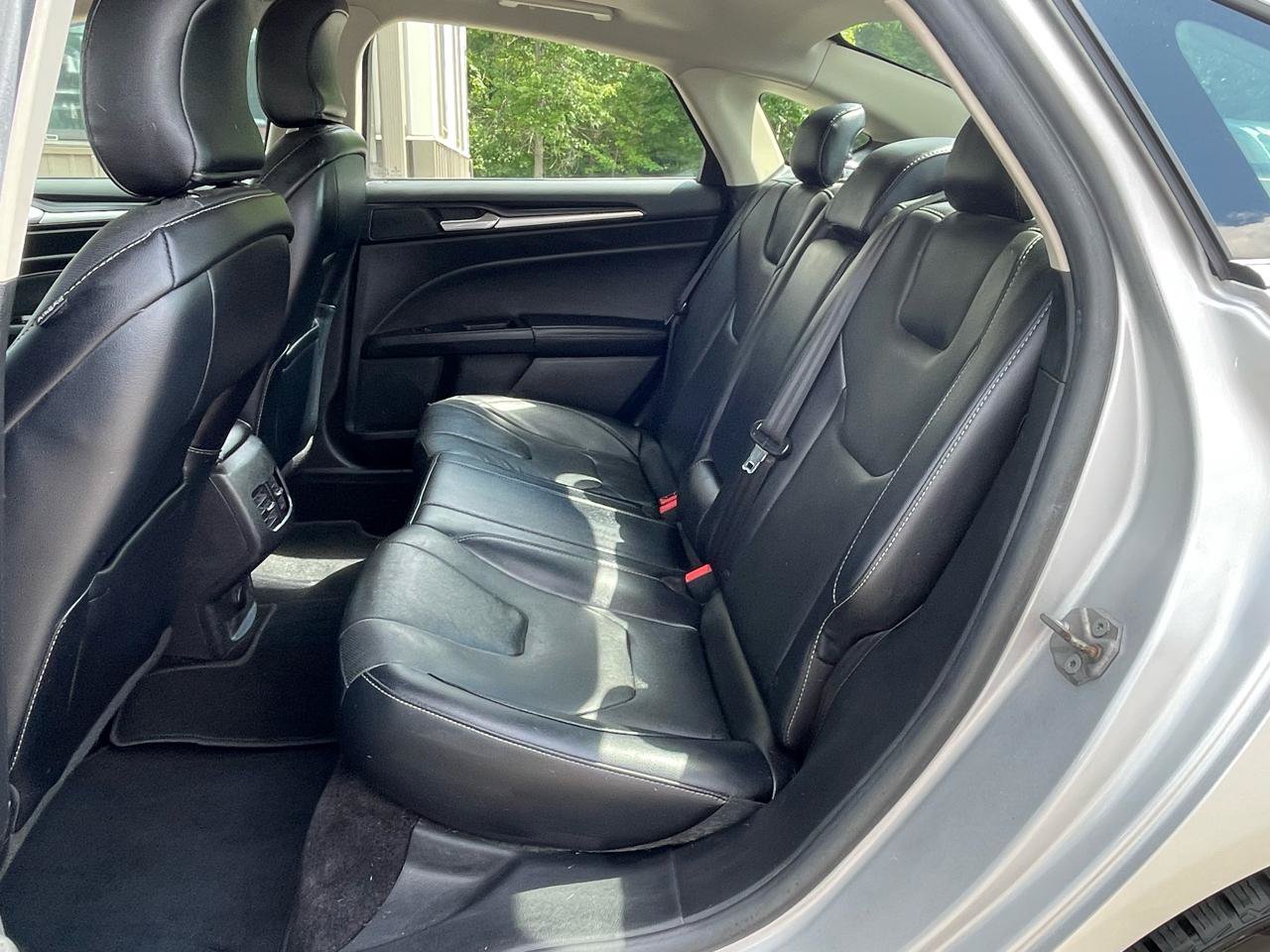 Used 2018 Ford Fusion Titanium AWD/4WD image 9
