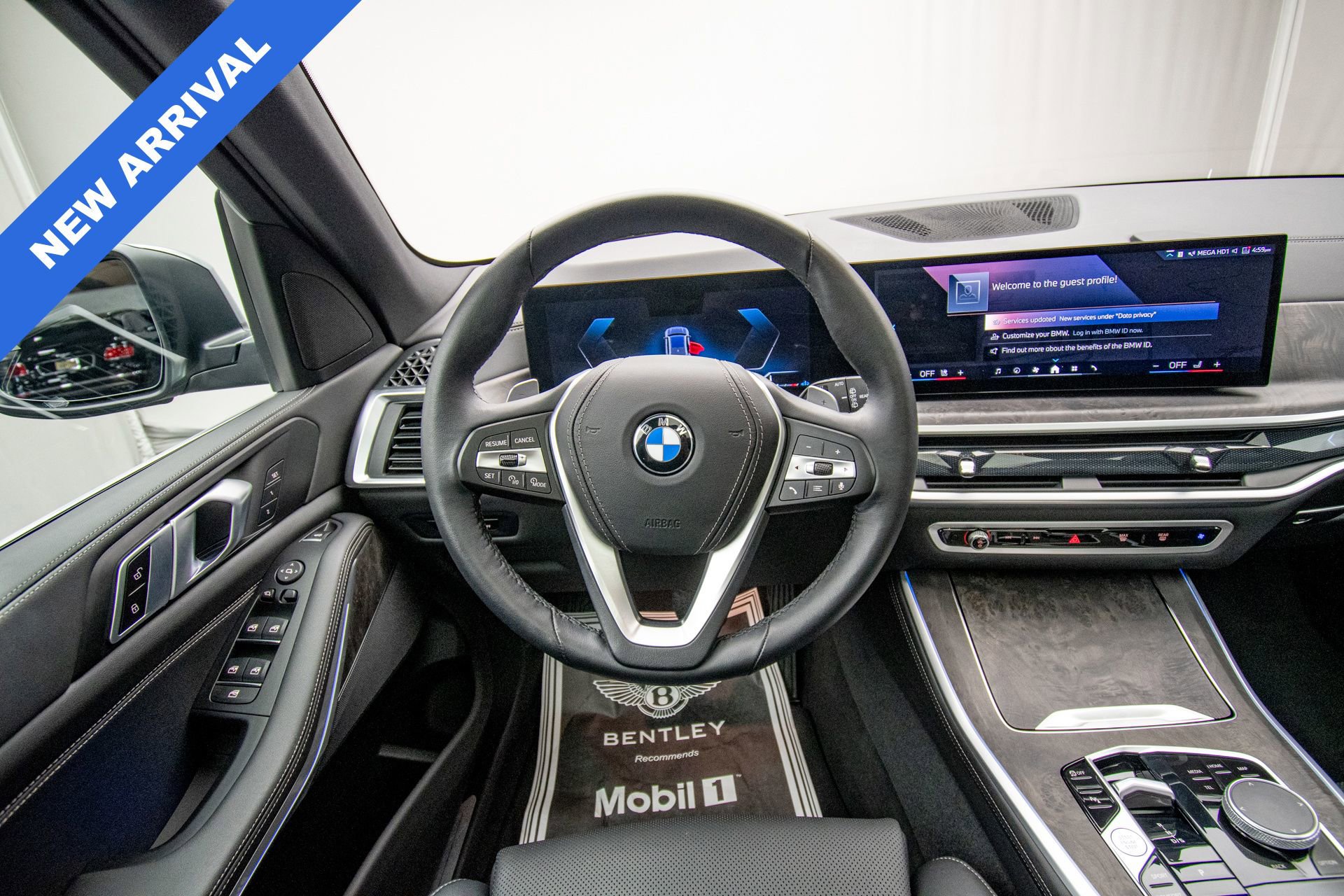 Used 2024 BMW X5 xDrive40i w/ Parking Assistance Package AWD/4WD image 13