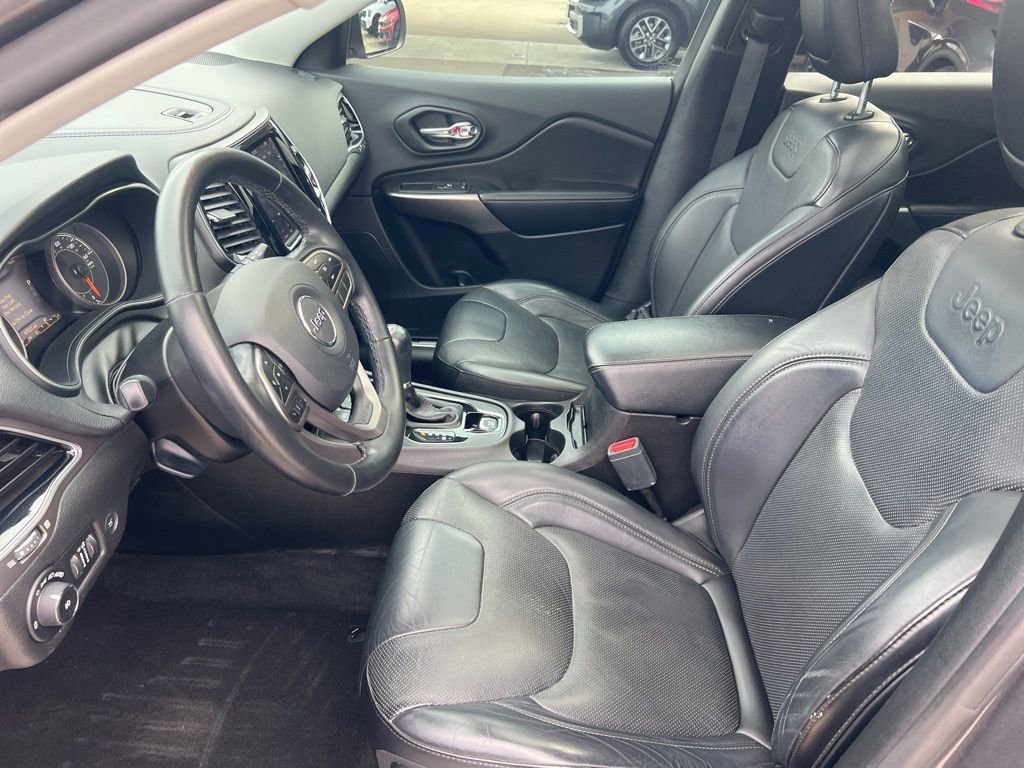 Used 2019 Jeep Cherokee Limited image 4