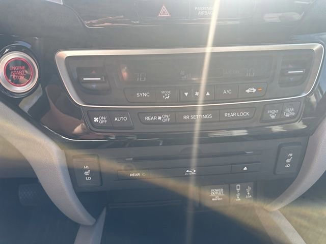 Used 2017 Honda Pilot Touring image 23