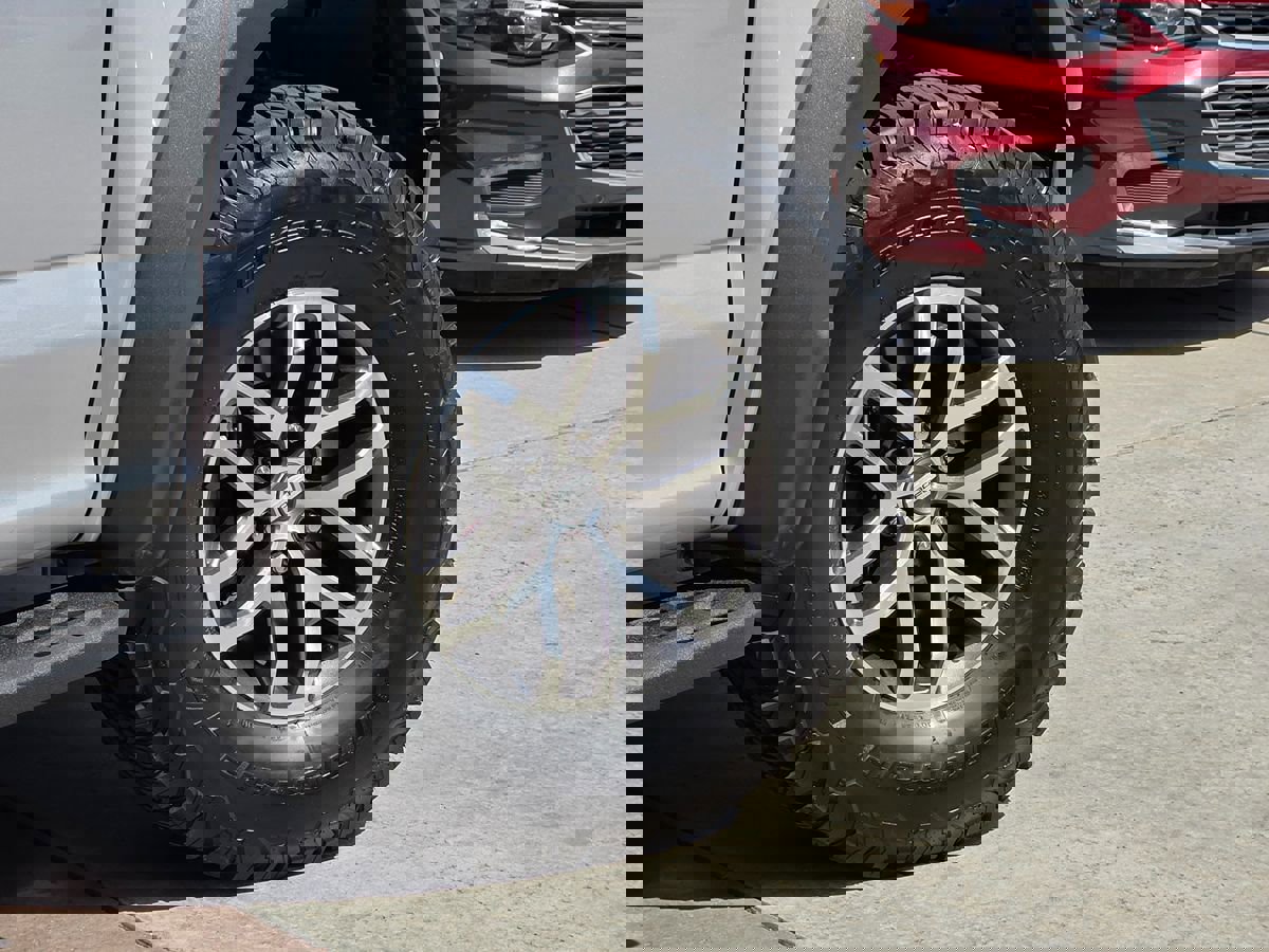 Used 2018 Ford F150 Raptor w/ Equipment Group 802A Luxury image 13