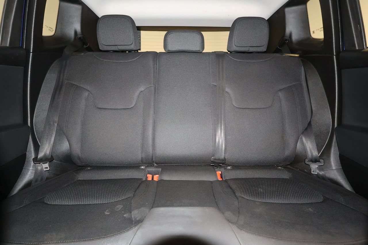 Used 2019 Jeep Renegade Altitude w/ Quick Order Package 2XM AWD/4WD image 29