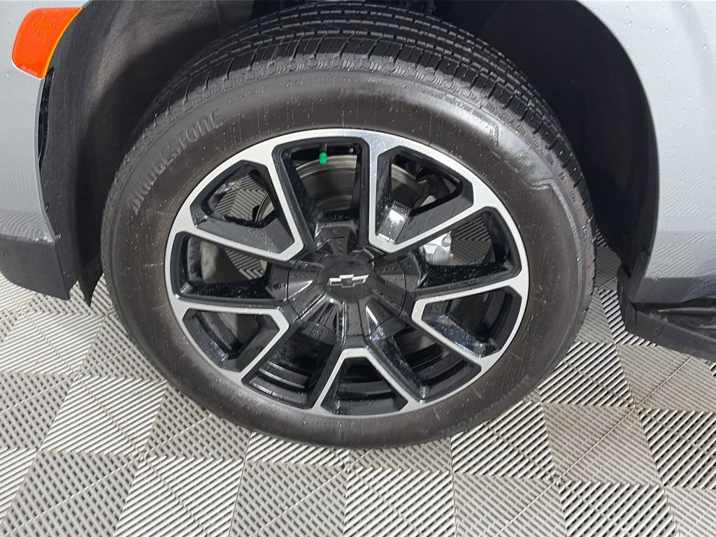 Used 2024 Chevrolet Tahoe RST w/ Luxury Package AWD/4WD image 8