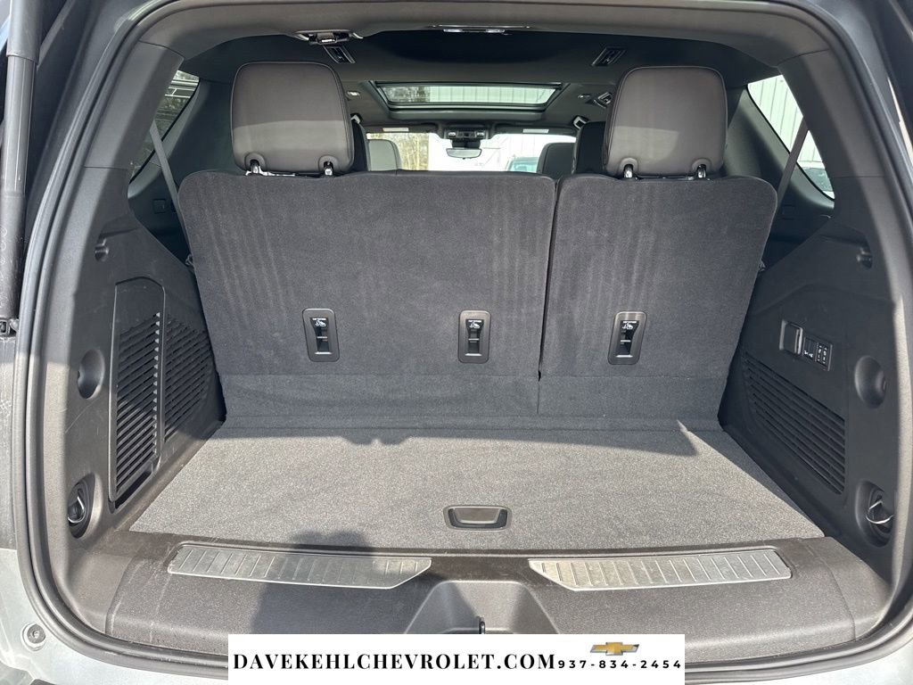 Used 2025 Chevrolet Tahoe High Country image 32
